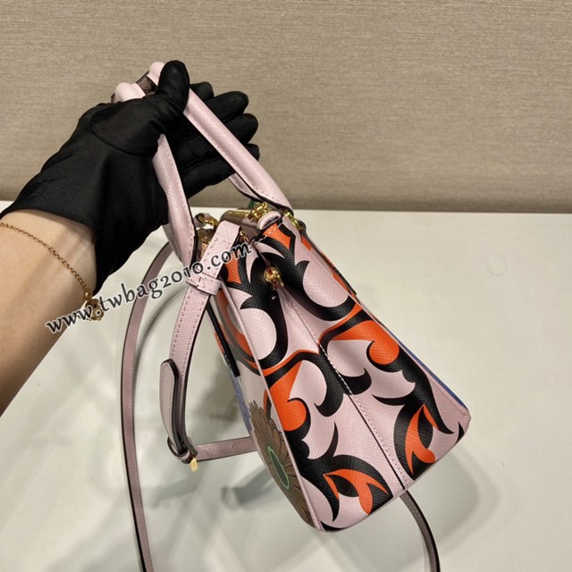 Prada專櫃新款花卉殺手包女士手提包 1BA896 普拉達限量款絲印花卉經典殺手包 csp1457